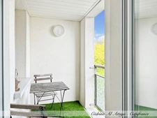 La Rochelle, 3-room apartment for sale, 66m2, 1st floor, elevator, loggia, garage