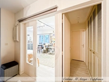 LA ROCHELLE, 2-room apartment for sale, veranda, parking and cellar