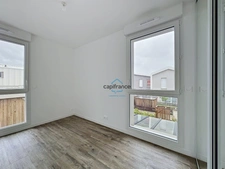 À vendre à La Rochelle, Maison récente de 88m² avec 3 chambres, jardin et double garage
