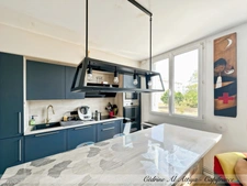 LA ROCHELLE, Appartement à vendre 3 pièces de 64m2, 1er étage, cave et parking