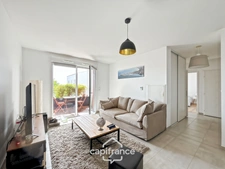 LA ROCHELLE, quartier Saint-Maurice. Appartement 3 pièces avec loggia et parking