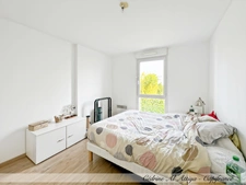 La Rochelle, 3-room apartment for sale, 66m2, 1st floor, elevator, loggia, garage