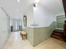 Maison de 165m2 entièrement rénovée avec jardin, garage