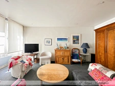 Dpt Charente Maritime (17), à vendre LA ROCHELLE maison P6 de 211 m² - Terrain de 235,00 m² 
