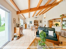 Maison à vendre Saint-Xandre (17) 5 pièces, plain-pied, 120m2, garage, jardin et grenier