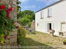 Propriété à vendre 318m2 habitables, 11 pièces, 7 chambres, parcelle de 1700m2 environ, jardin, garage, piscine, dépendances