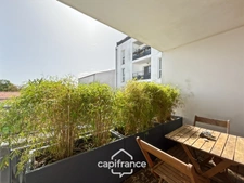 LA ROCHELLE, quartier Saint-Maurice. Appartement 3 pièces avec loggia et parking