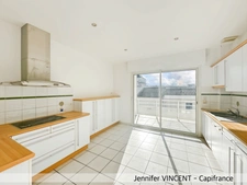 Appartement duplex, 4 pièces avec terrasse de 15m2  et garage au coeur de la Rochelle