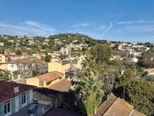 Appartement à vendre 3 pièces  avec grand Balcon 