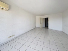 Appartement à vendre 3 pièces  avec grand Balcon 
