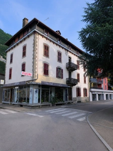 APPARTEMENT 2 PIECES - CLUSES (Haute-Savoie)