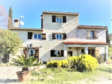 Maison à vendre dominante environ 190 m² 5 chambres MONTAUROUX (83) avec appartement attenant 2 logements possible