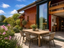 Saint-Genis-Pouilly, Pregnin - Exclusive listing - Architect-designed house - Full-height veranda - 220m² of living space - Rental income (1-bedroom apartment: 48m²) - Garage - Carport - 3 terraces - 
