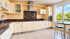 Appartement à vendre 5 pièces DIVONNE LES BAINS (01)