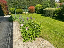Saint-Genis-Pouilly, Pregnin - Exclusive listing - Architect-designed house - Full-height veranda - 220m² of living space - Rental income (1-bedroom apartment: 48m²) - Garage - Carport - 3 terraces - 