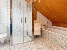 Saint-Genis-Pouilly, Pregnin - Exclusive listing - Architect-designed house - Full-height veranda - 220m² of living space - Rental income (1-bedroom apartment: 48m²) - Garage - Carport - 3 terraces - 