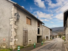 Maison à vendre 4 pièces PERON (01)