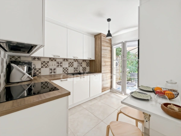 Maison à vendre 5 pièces  (01)