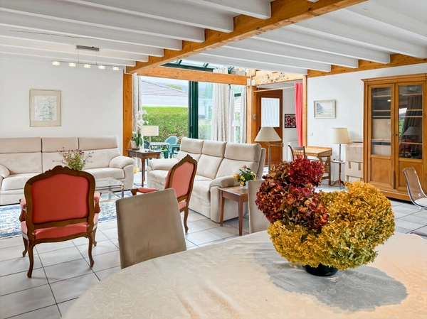 Maison à vendre 7 pièces SAINT GENIS POUILLY (01)