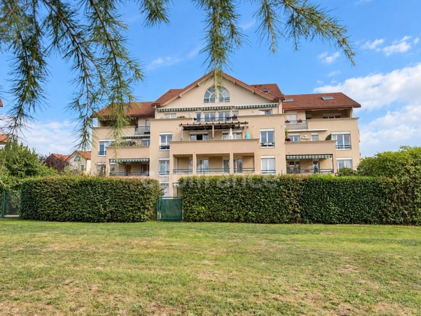 Appartement à vendre 5 pièces DIVONNE LES BAINS (01)