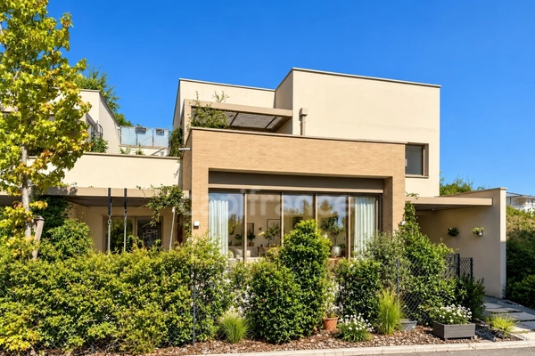 Maison à vendre 5 pièces FERNEY VOLTAIRE (01)