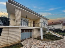 Dpt Vienne (86), à vendre CHÂTELLERAULT maison P7 de 168.00m²  - Terrain de 1111m²  