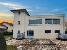 Dpt Vienne (86), à vendre CHÂTELLERAULT maison P7 de 168.00m²  - Terrain de 1111m²  