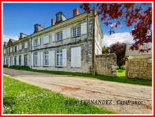Dpt Vienne (86), à vendre CHÂTELLERAULT Maison P7 de 150m² - Terrain de 1436m²
