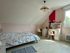 ALLONNES, Maison de 137m² 4 chambres avec vie de plain-pied sur terrain arboré de 1110m²