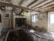 Varrains, Maison tuffeau de 130m² sur 2 niveaux à rénover intégralement.