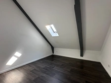 SAUMUR CENTRE-VILLE, Appartement rénové 2 chambres et bureau rénové au pied des commerces.