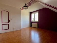 SAUMUR, Proche Nantilly, Maison 3 chambres + bureau de 115m² avec jardin et garage.