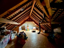 CHOUZE SUR LOIRE, Maison tuffeau 4 chambres avec vie de plain-pied sur jardin arboré clos.