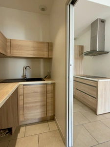 RARE FIND IN SAUMUR CITY CENTRE, 100m² apartment facing the Loire River in a remarkable building