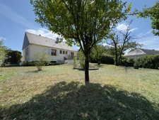 SAUMUR, Saint Hilaire-Saint Florent, Maison de 100m² avec jardin et garage.