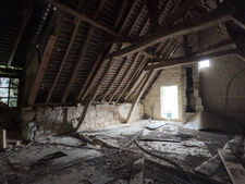 Varrains, Maison tuffeau de 130m² sur 2 niveaux à rénover intégralement.