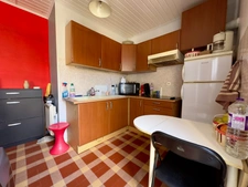 SAUMUR, Quartier Gare - Université, Appartement T2 avec stationnement, terrasse et jardin privatif de 130m²
