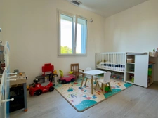 VIVY à 3 Km du Centre-bourg, Maison rénovée sur sous-sol aménagé de 160m² habitables avec garage et jardin