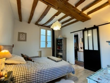 SAUMUR AGGLO, Saint Hilaire-Saint Florent, Renovated tuffeau house with enclosed 60m² garden