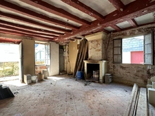 Varrains, Maison tuffeau de 130m² sur 2 niveaux à rénover intégralement.