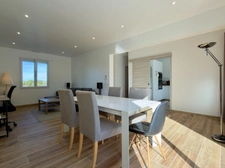 VIVY à 3 Km du Centre-bourg, Maison rénovée sur sous-sol aménagé de 160m² habitables avec garage et jardin