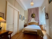SAUMUR Historic City Center, 100m from Place Saint Pierre, 1-bedroom apartment (possibility of 2 bedrooms)