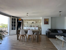 Ultra-centre Saumur, face Loire, Maison de ville sans extérieur de 100m2