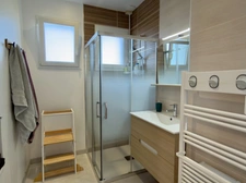 VIVY à 3 Km du Centre-bourg, Maison rénovée sur sous-sol aménagé de 160m² habitables avec garage et jardin