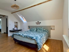 VARENNES SUR LOIRE, Maison rénovée 3 chambres + bureau sur jardin clos de 1300m²