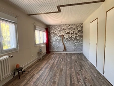 Maison familiale atypique avec grand garage attenant