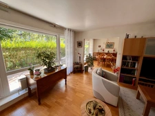 Appartement de standing avec terrasse et jardin