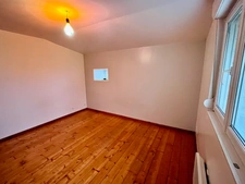 Immeuble rénové composé de 2 appartements avec terrasses et jardin