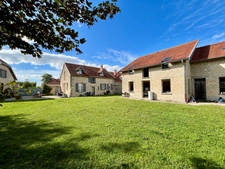 Exceptionnelle demeure, idéale pour gîte ou maison d'hôtes. Bien rare à la vente !