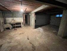 Maison 5 chambres, sur sous-sol, à rénover